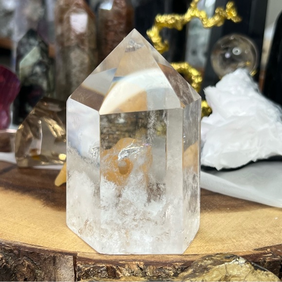 Clear quartz tower (3” tall) - Picture 14 of 17